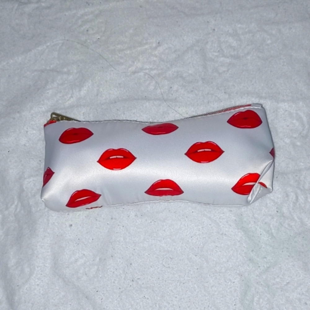 Estee Lauder Red Lips Cosmetic Bag